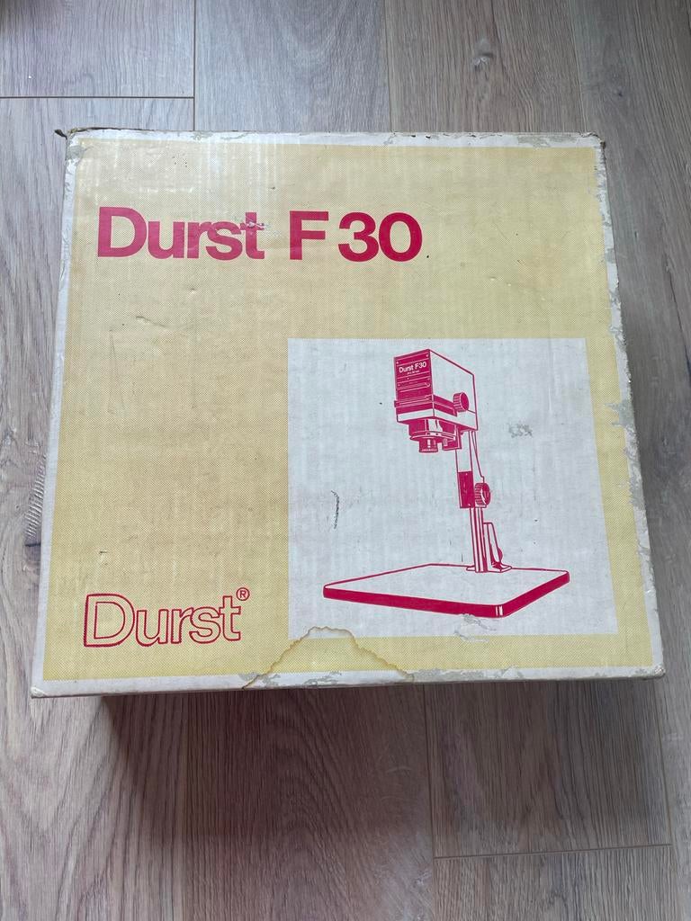 Durst F30 vergroter (24x36mm) –compleet met doos–nette staat, Ophalen of Verzenden, Gebruikt, Complete dokaset, Draagbaar