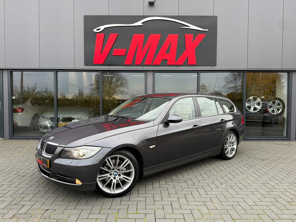 BMW 330i Touring AUT Executive Xenon Navi PDC Clima Trekhaak, Automaat, Gebruikt, Beige, 259 pk