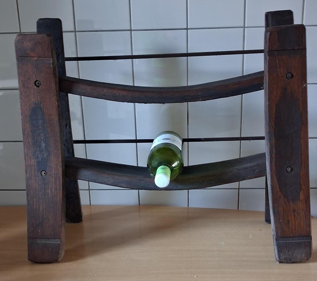 Wijnrek. Ca  1920/1940. Robuust/stoer. Eikenhout.  65/51 cm., Ophalen, Gebruikt, Hout, 5 tot 15 flessen