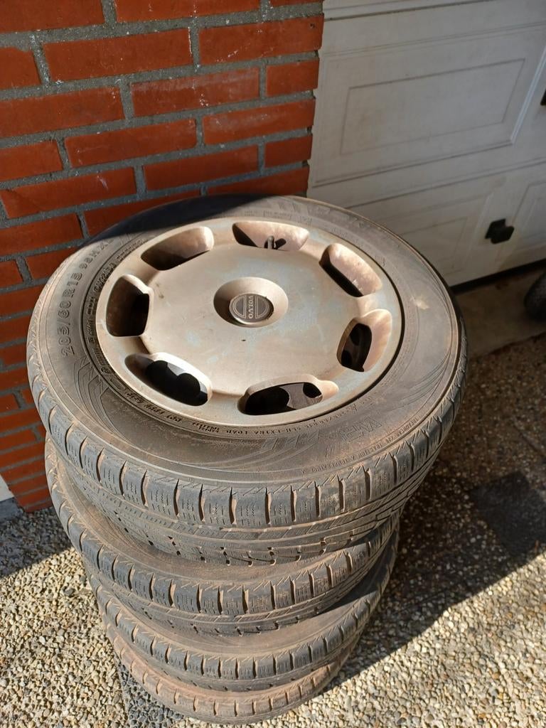 Gebruikte winterbanden Volvo V70, Auto-onderdelen, Banden en Velgen, Ophalen, Gebruikt, 15 inch, Banden en Velgen