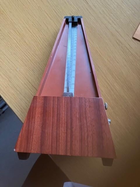 metronoom, Ophalen, Zo goed als nieuw, Piano