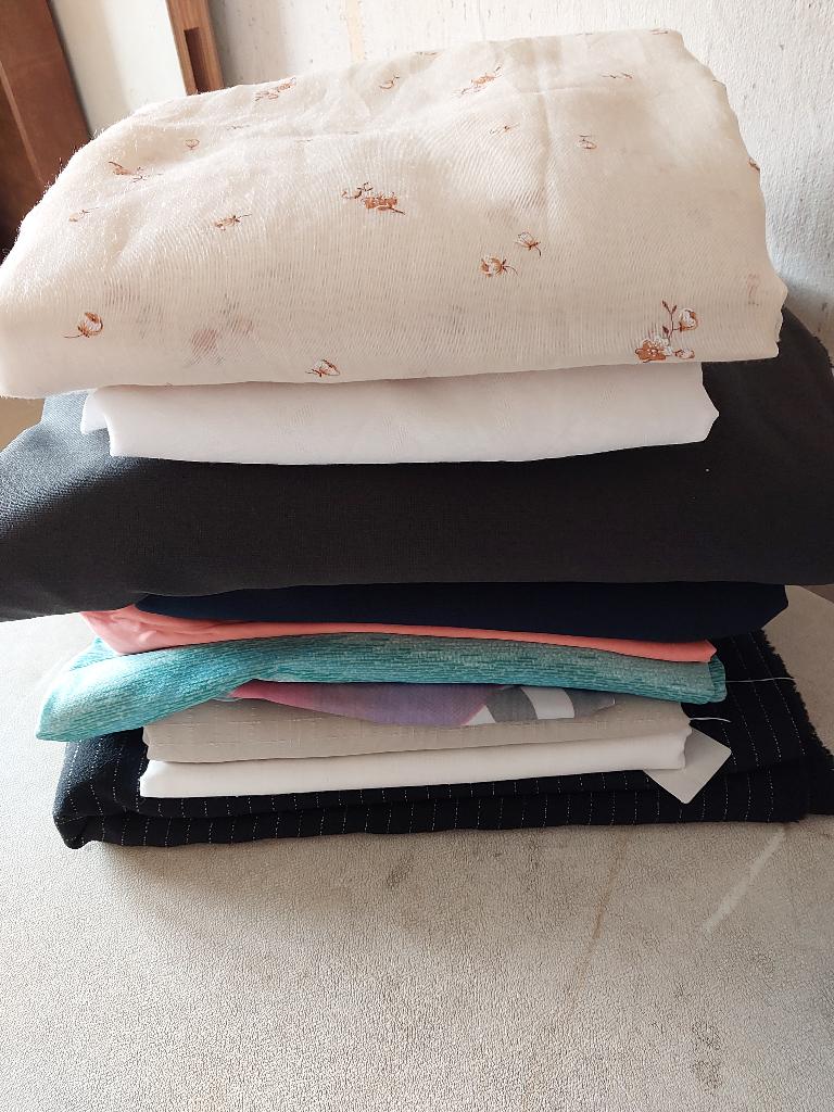 10 Nieuwe lappen stof, Overige materialen, Overige kleuren, 120 cm of meer, Nieuw