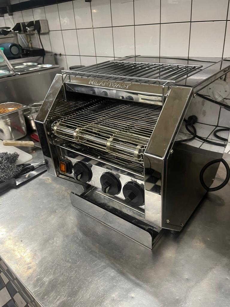 Milan Toast 500 Transportbandtoaster - Horeca Topper, Witgoed en Apparatuur, Ophalen of Verzenden, Gebruikt