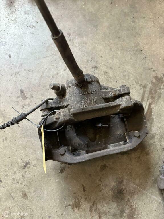 Remklauw rechtsvoor Mercedes E-klasse W211 ('02-'09), Auto-onderdelen, Gebruikt, Mercedes-Benz, Ophalen of Verzenden, Mercedes-Benz