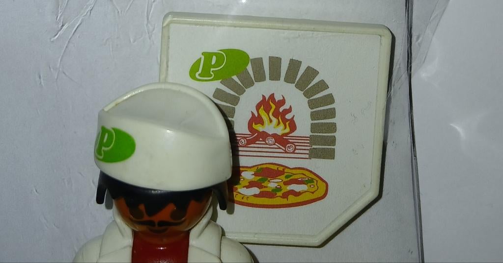 Pizza bakker pizza bezorger figuur en pizza doos, Ophalen of Verzenden, Zo goed als nieuw, Los playmobil