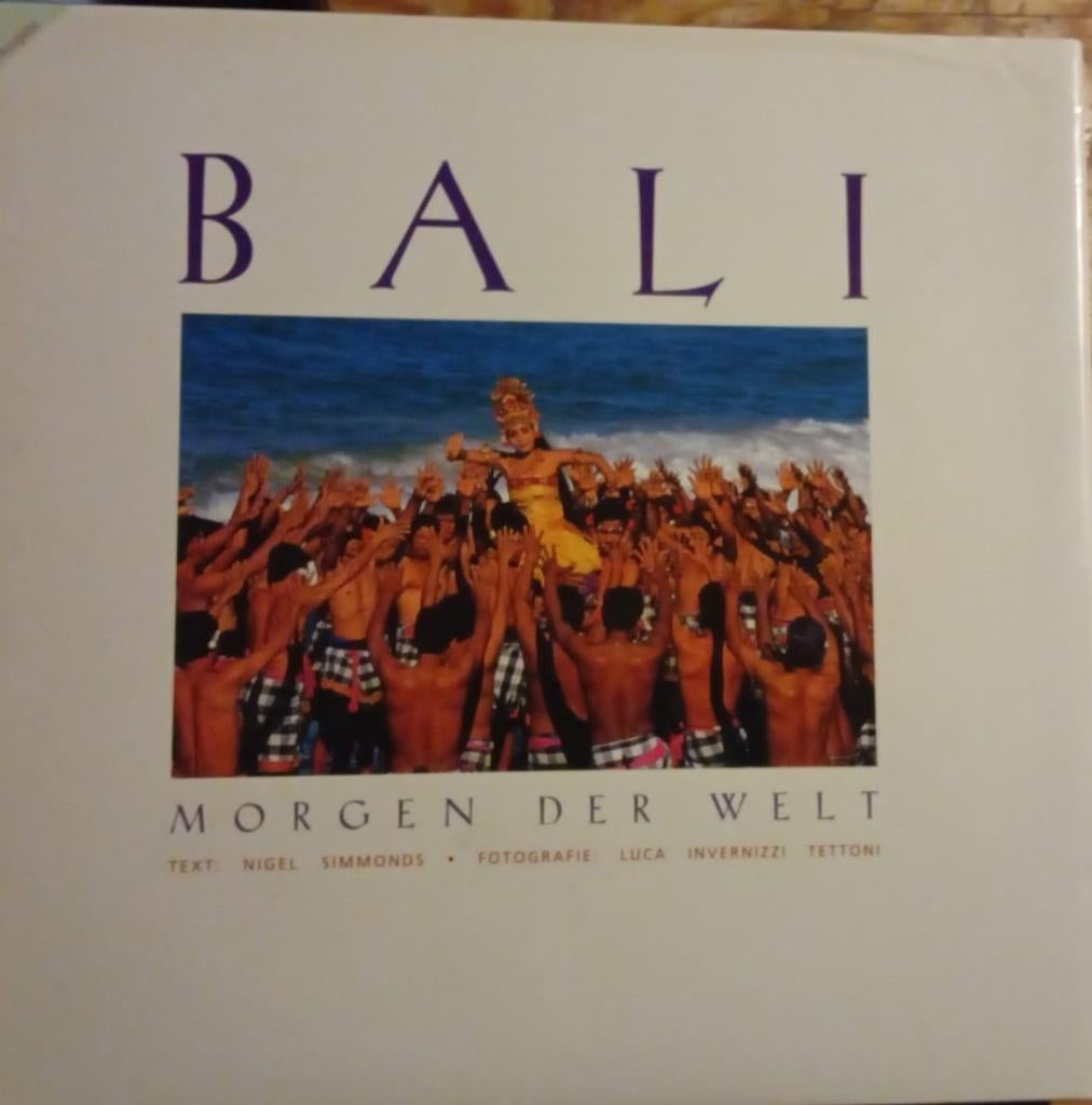 foto boek bali, Ophalen of Verzenden, Zo goed als nieuw, Nigel simmons en Luca invernizzi tettoni, Azië