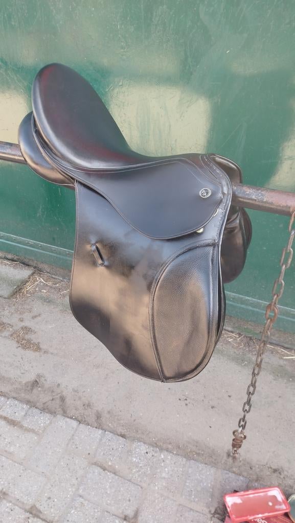 Kieffer Germany veelzijdigheids zadel 17 inch, Ophalen of Verzenden, Zo goed als nieuw, Recreatie