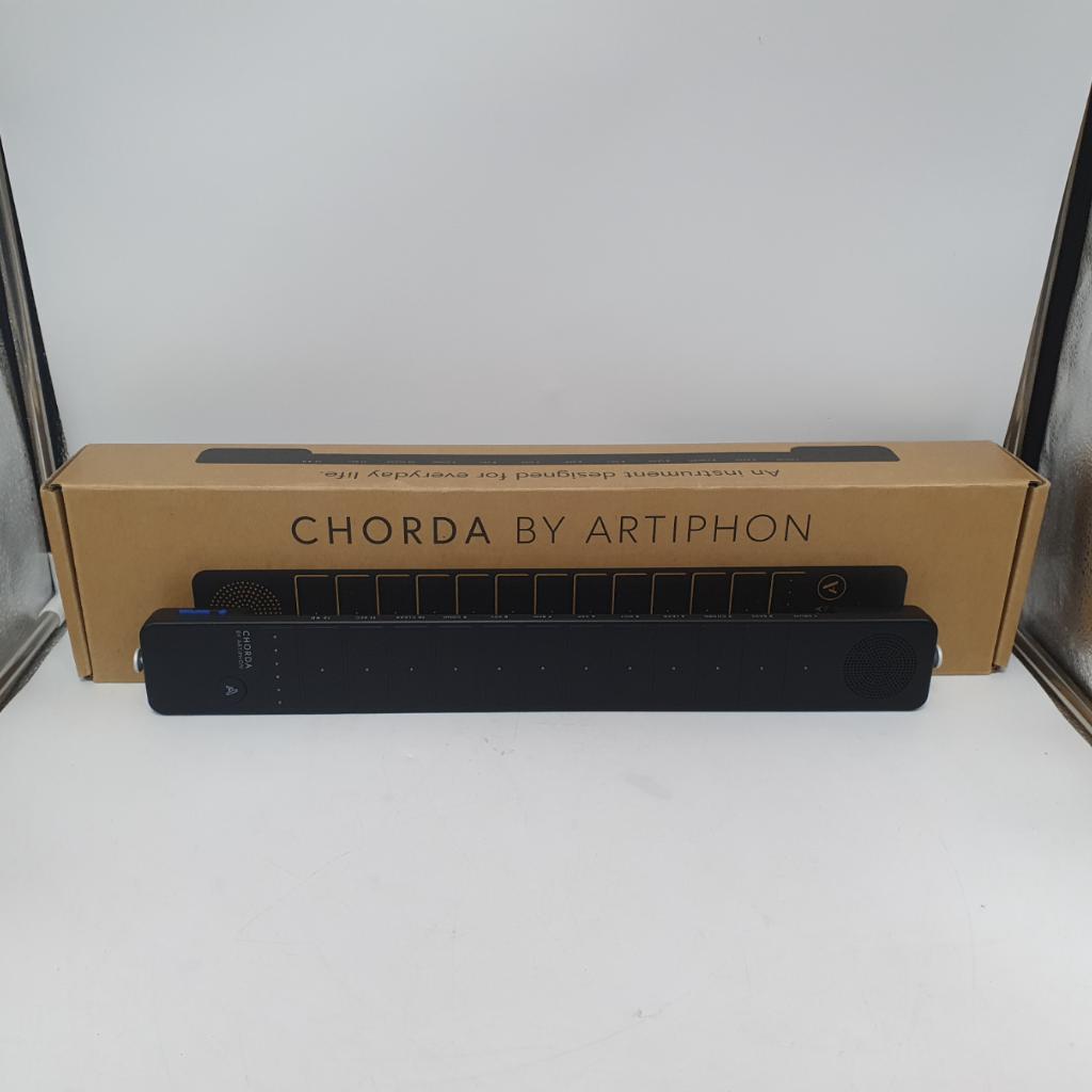 Artiphon Chorda Black Synthesizer Compleet Zeer Nette Staat, Muziek en Instrumenten, Synthesizers, Zo goed als nieuw, Overige aantallen