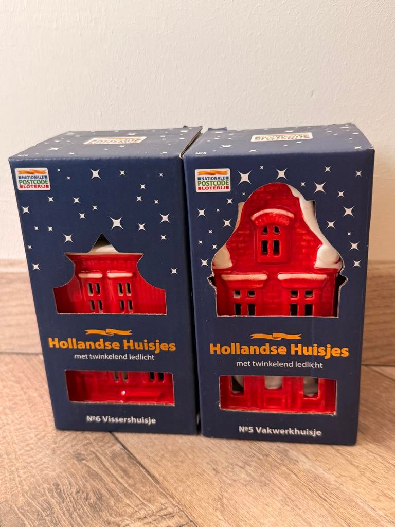 Hollandse Huisjes Kandelaar Set, Ophalen, Nieuw, Metaal, Rood