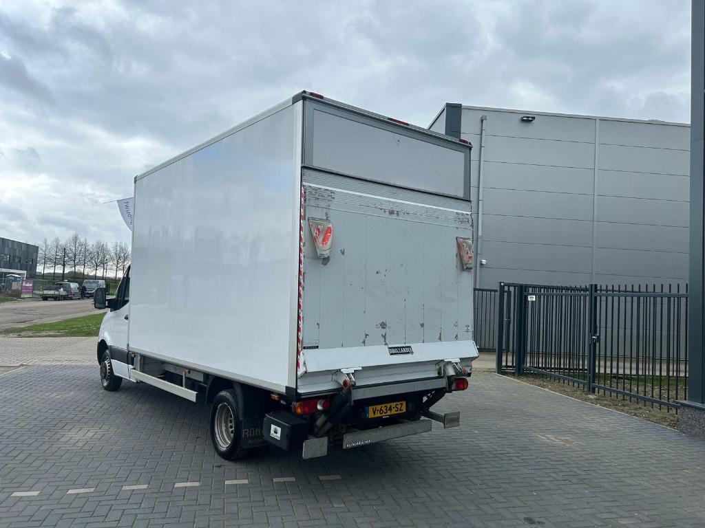 Huren Bakwagen/Verhuiswagen/Laadklep/huur KM VRIJ!, Personenauto