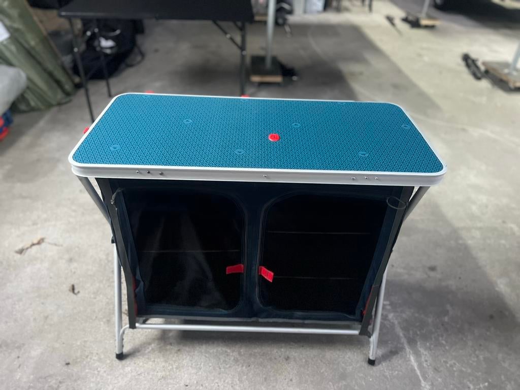 Handige campingkast voor op de camping, Caravans en Kamperen, Kampeermeubelen, Gebruikt, Campingkast, Ophalen of Verzenden