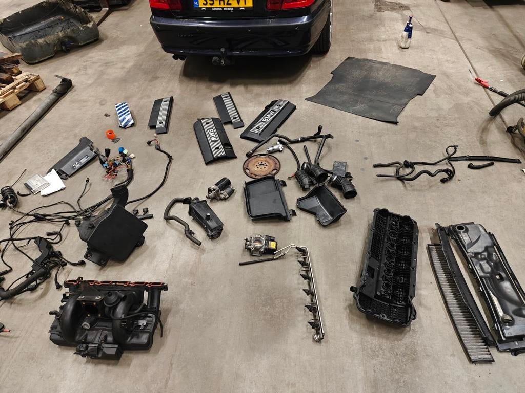 Bmw 2.2 benzine onderdelen, Ophalen, Gebruikt, BMW