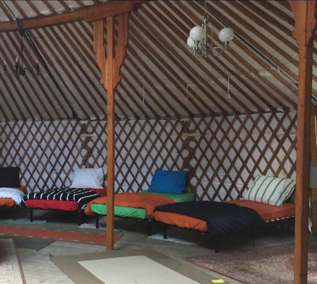 TEAB: 15 bedden incl matrassen kussens dekens beddegoed igst, Huis en Inrichting, Ophalen, Gebruikt, 90 cm, Eenpersoons