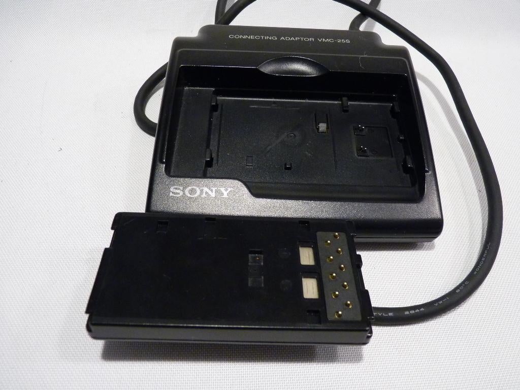 Sony Connecting Adaptor VMC-25S voor Sony Video8 / Hi8, Ophalen of Verzenden, Hi 8, Camera