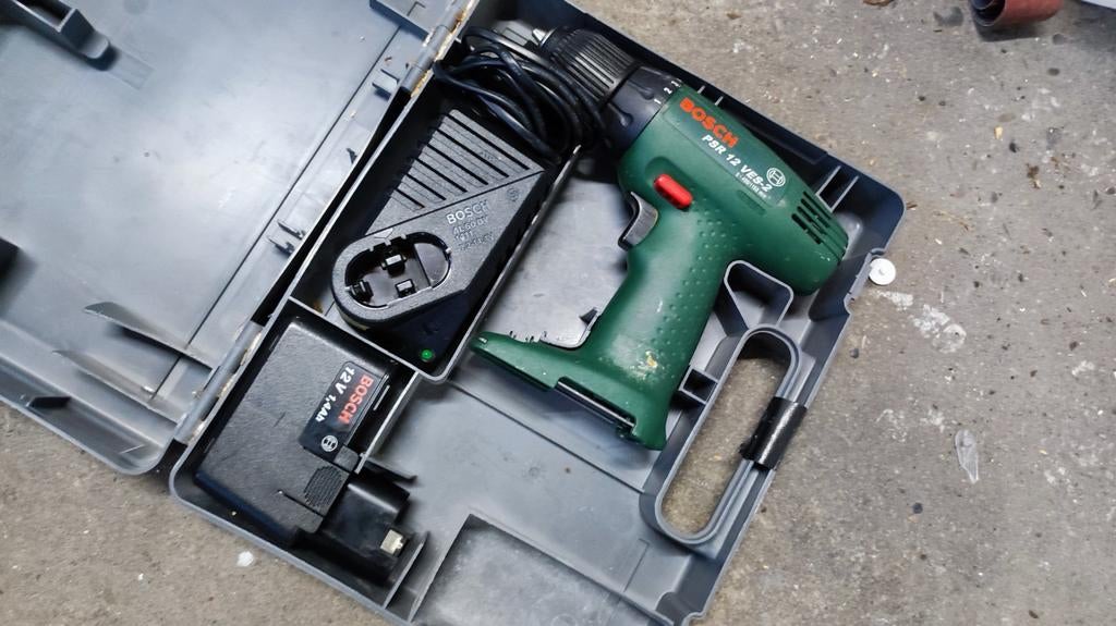 Bosch psr 12 ves-2 accu boormachine, Doe-het-zelf en Verbouw, Ophalen of Verzenden, Gebruikt, Boormachine