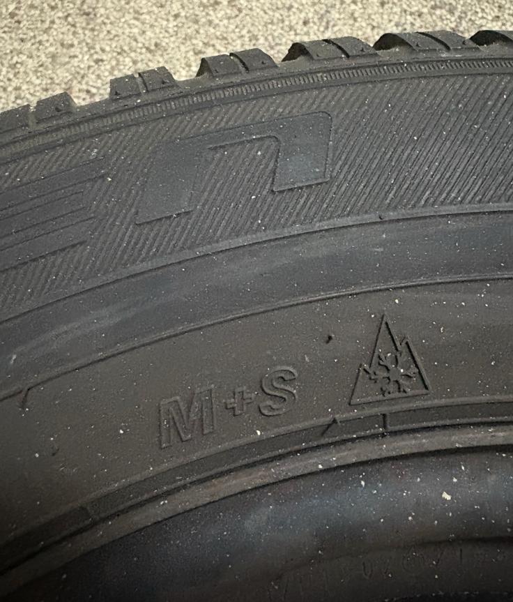 4 winterbanden voor een  mazda 3 2.0, Auto-onderdelen, Banden en Velgen, Ophalen, Overige maten, Winterbanden, Banden en Velgen