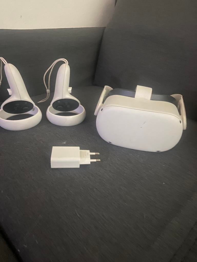 Oculus Quest 2, Spelcomputers en Games, Virtual Reality, Ophalen of Verzenden, Zo goed als nieuw, Overige platformen