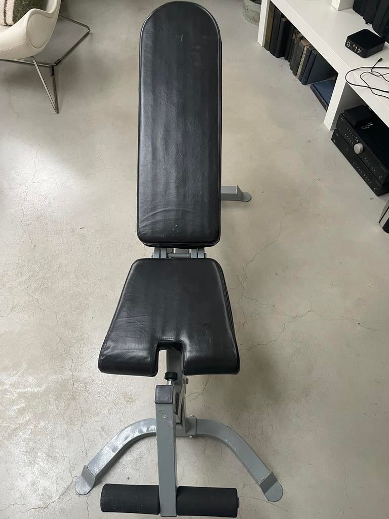 Halterbankje incl. afstelbare gewichten, Sport en Fitness, Ophalen, Gebruikt, Krachtstation