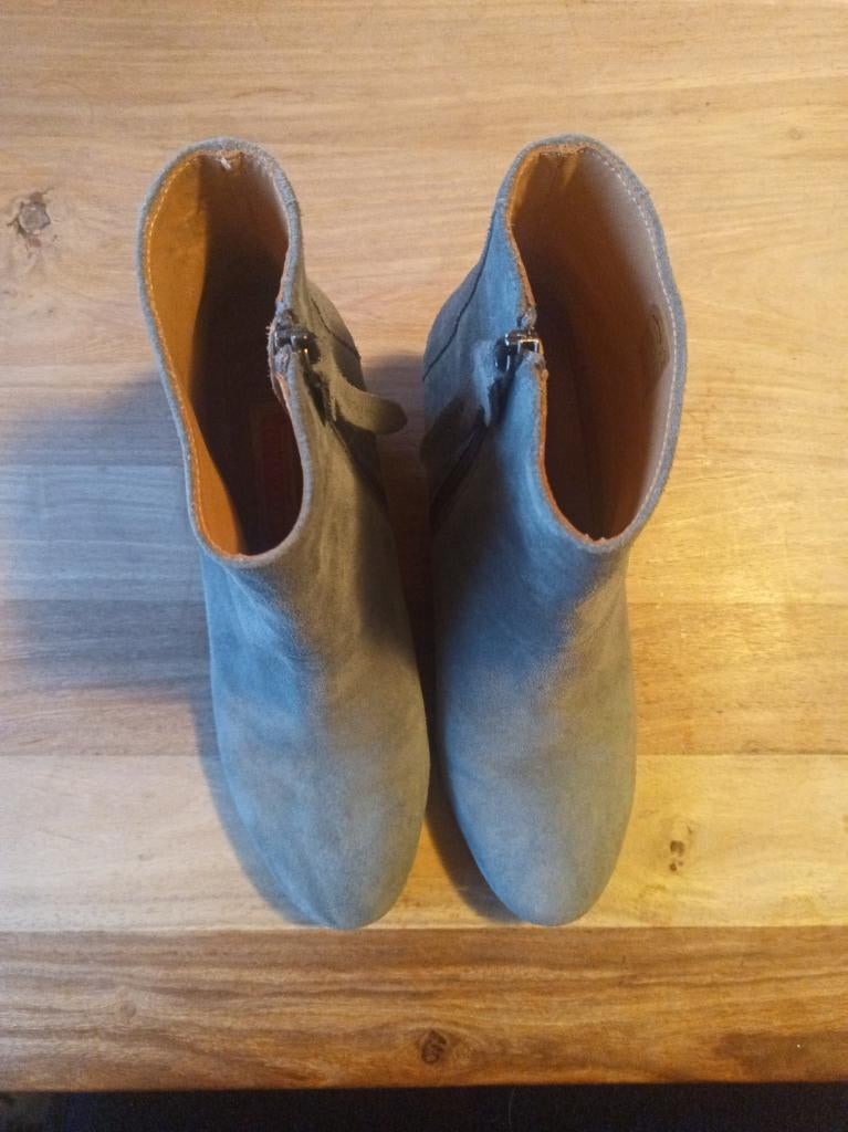Lichtblauwe suede enkellaarsjes, Kleding | Dames, Ophalen, Blauw, Lage of Enkellaarzen, Zo goed als nieuw