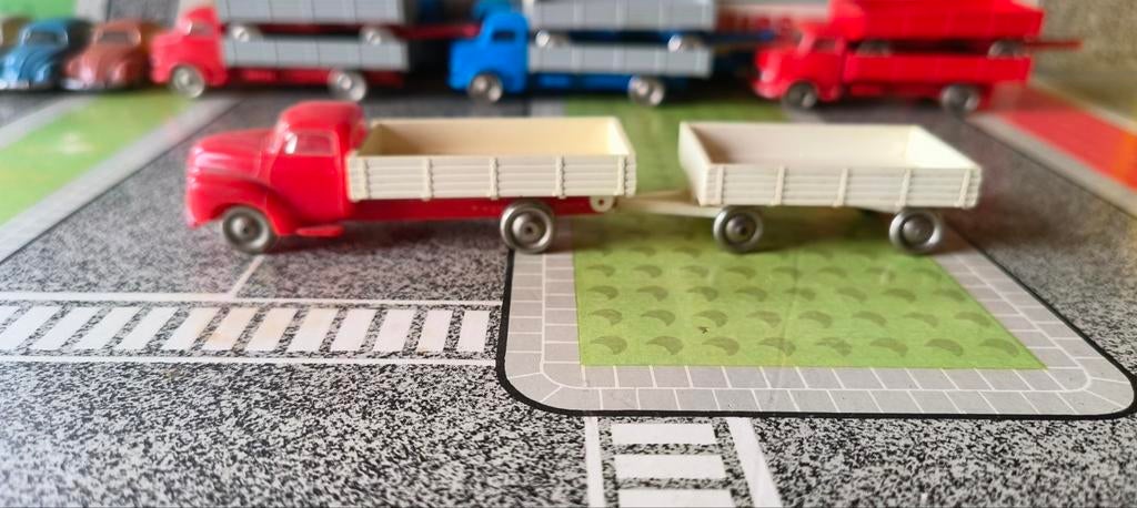 Oude Lego Bedford truck met aanhangwagen., Ophalen of Verzenden