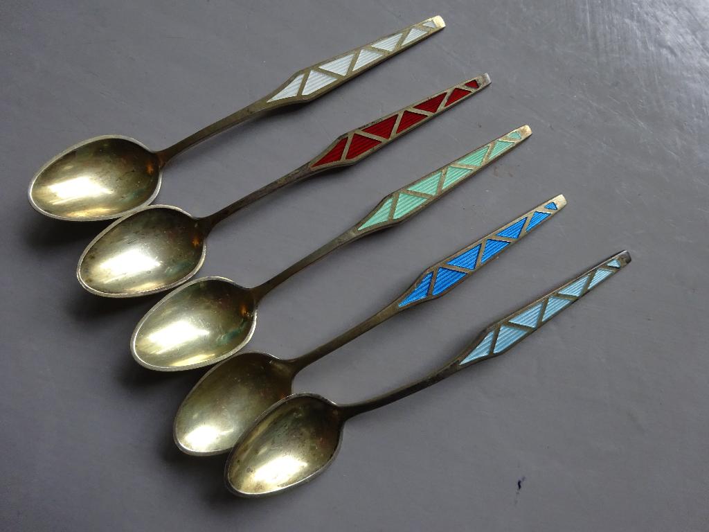 5 Ela sterling zilveren vergulde mokka lepeltjes met emaille, Ophalen of Verzenden, Zilver