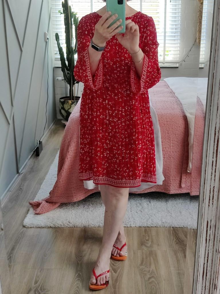 Max Studio geplooide jurk - rood met bloemenprint in maat M., Maat 38/40 (M), Overige typen, Verzenden, Zo goed als nieuw