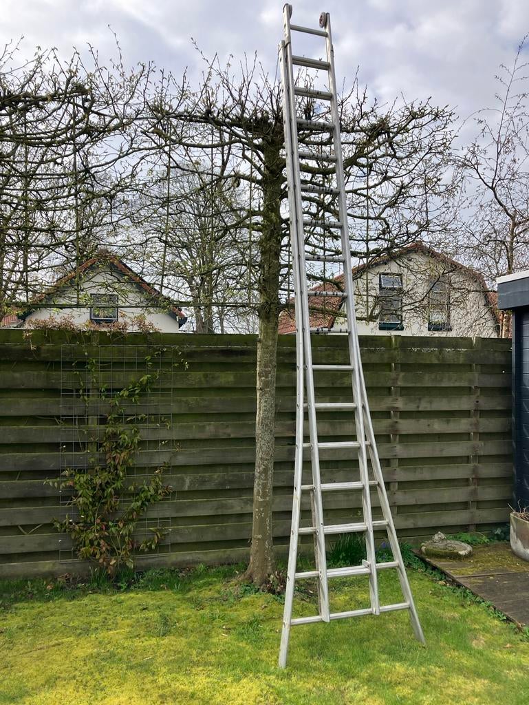 Aluminium ladder, Ophalen of Verzenden, Gebruikt, 4 meter of meer