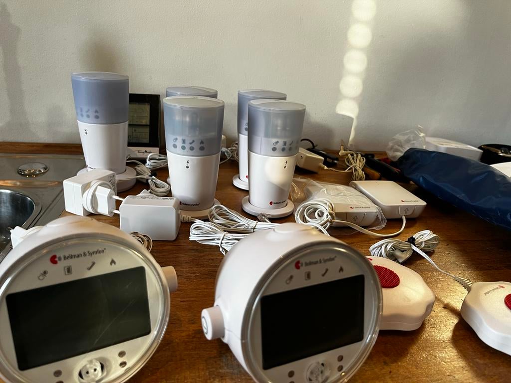 B&S “partij” wekkers en ontvangers,zenders, Ophalen, Gebruikt, 250 meter of meer, Digitaal