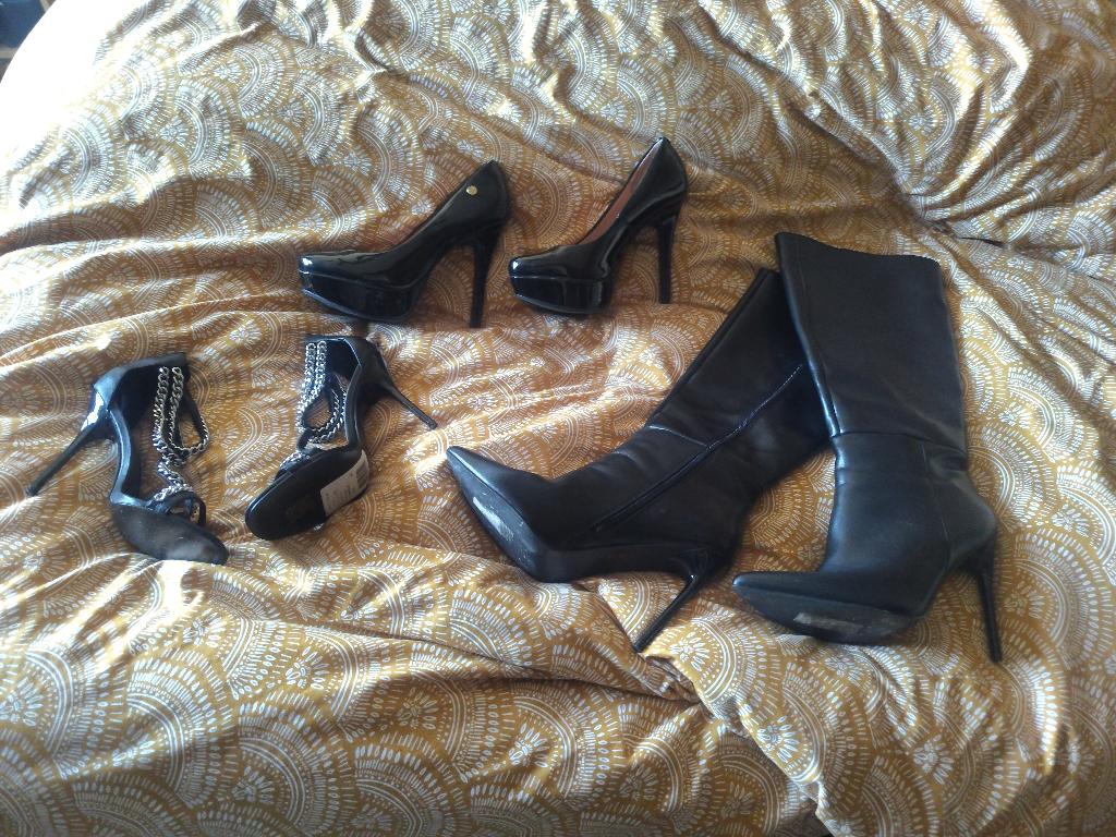 laarzen en hakken maat 40/41, Kleding | Dames, Verzenden, Zwart, Zo goed als nieuw, Schoenen met hoge hakken