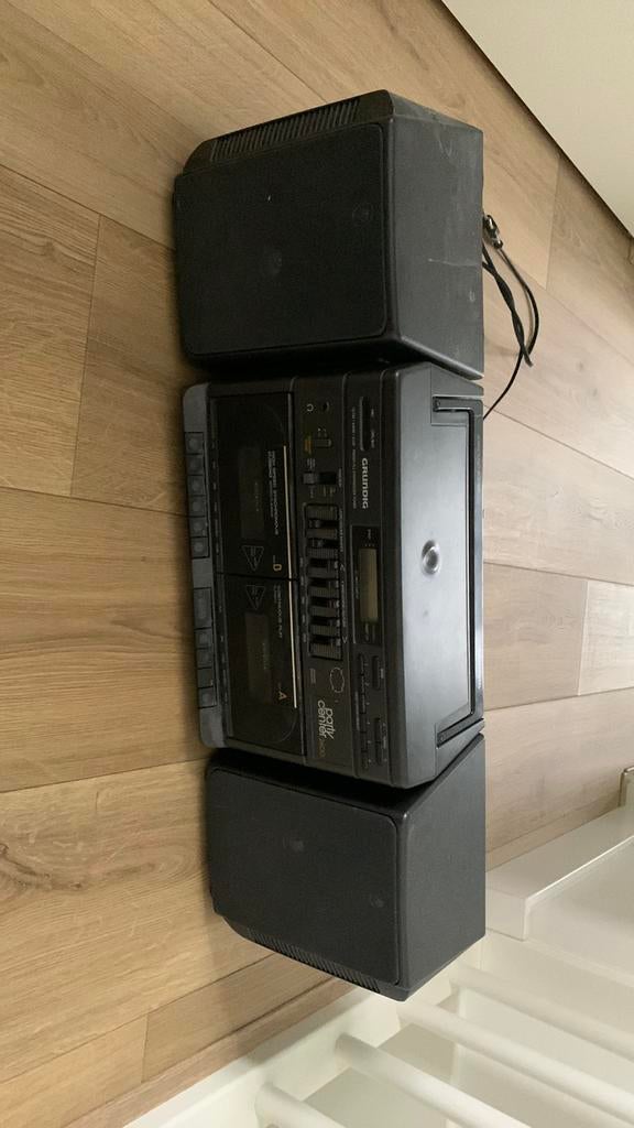 GRUNDIG radio (deels defect), Audio, Tv en Foto, Ophalen, Niet werkend, Radio