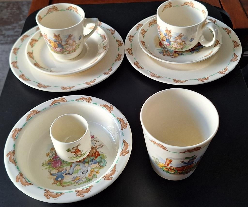 BUNNYKINS Royal Doulton Servies 1936 - Puntgaaf Set, Ophalen of Verzenden, Porselein, Overige stijlen, Kop(pen) en/of Schotel(s)