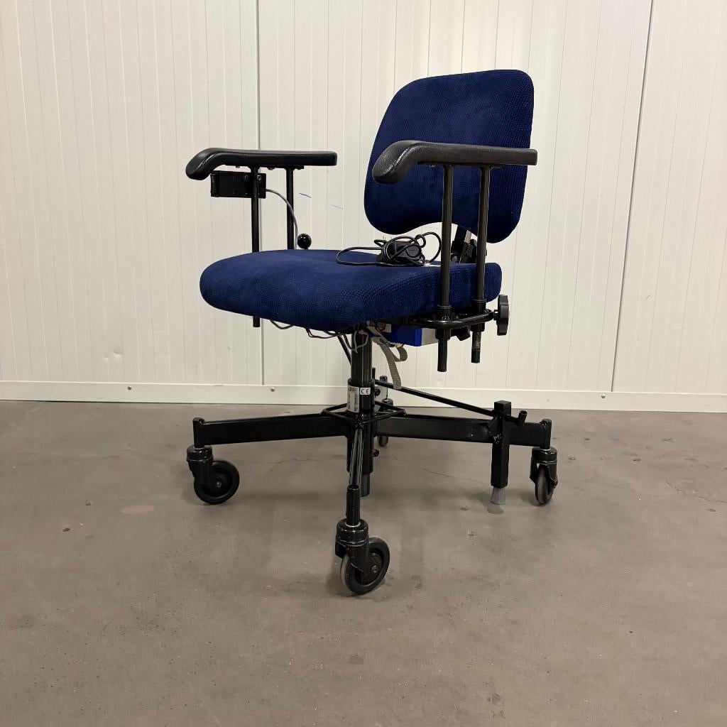 Elektrische trippelstoel hoog laag | Mercado Medic, Ophalen of Verzenden, Gebruikt