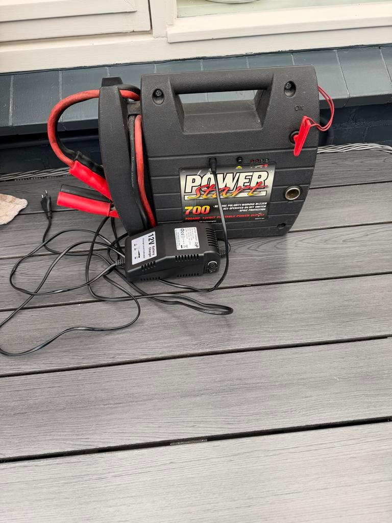 Power 700 Batterijoplader/Startkabels, Auto diversen, Jumpstarters, Ophalen of Verzenden, Zo goed als nieuw