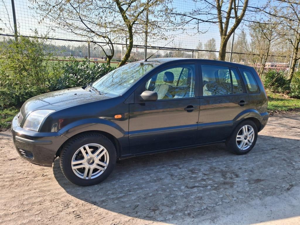 Ford Fusion 1.4 16V 2004 Zwart, 40 €/maand, Zwart, Handgeschakeld, Grijs