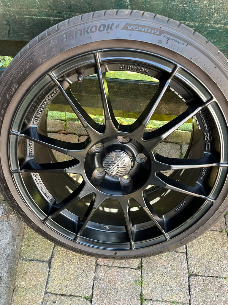 17 inch 5x114,3 oz ultraleggera velgen met banden, Ophalen, 215 mm, Banden en Velgen, 17 inch