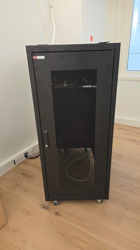 WP Rack netwerkkast, serverkast, patchkast. 140x100x60cm, Computers en Software, Serverkasten, Ophalen, Zo goed als nieuw, Geperforeerd