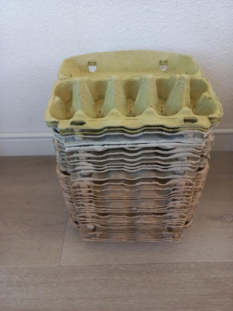 Eierdoosjes, Dieren en Toebehoren, Ophalen, Gebruikt