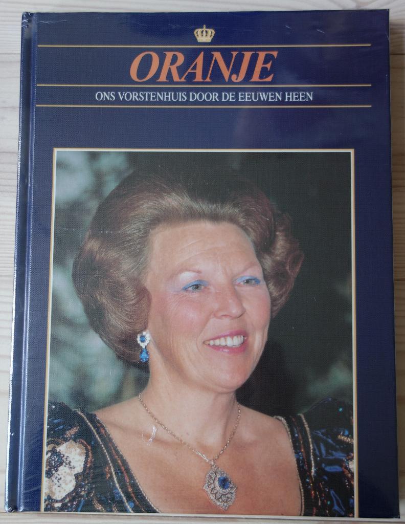 Ons vorstenhuis: Beatrix, nieuw, €9 inclusief verzenden, Verzenden, Nieuw, Nederland, Tijdschrift of Boek