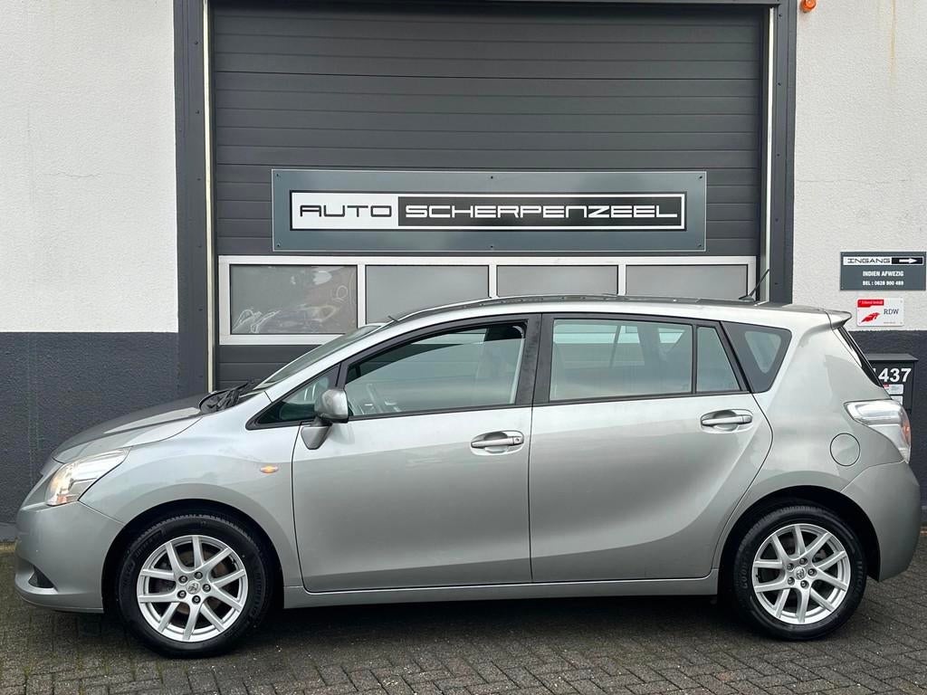 Toyota Verso VVT-i Business Edition I PANO I AIRCO I NAVI I, Voorwielaandrijving, Gebruikt, 4 cilinders, 132 pk