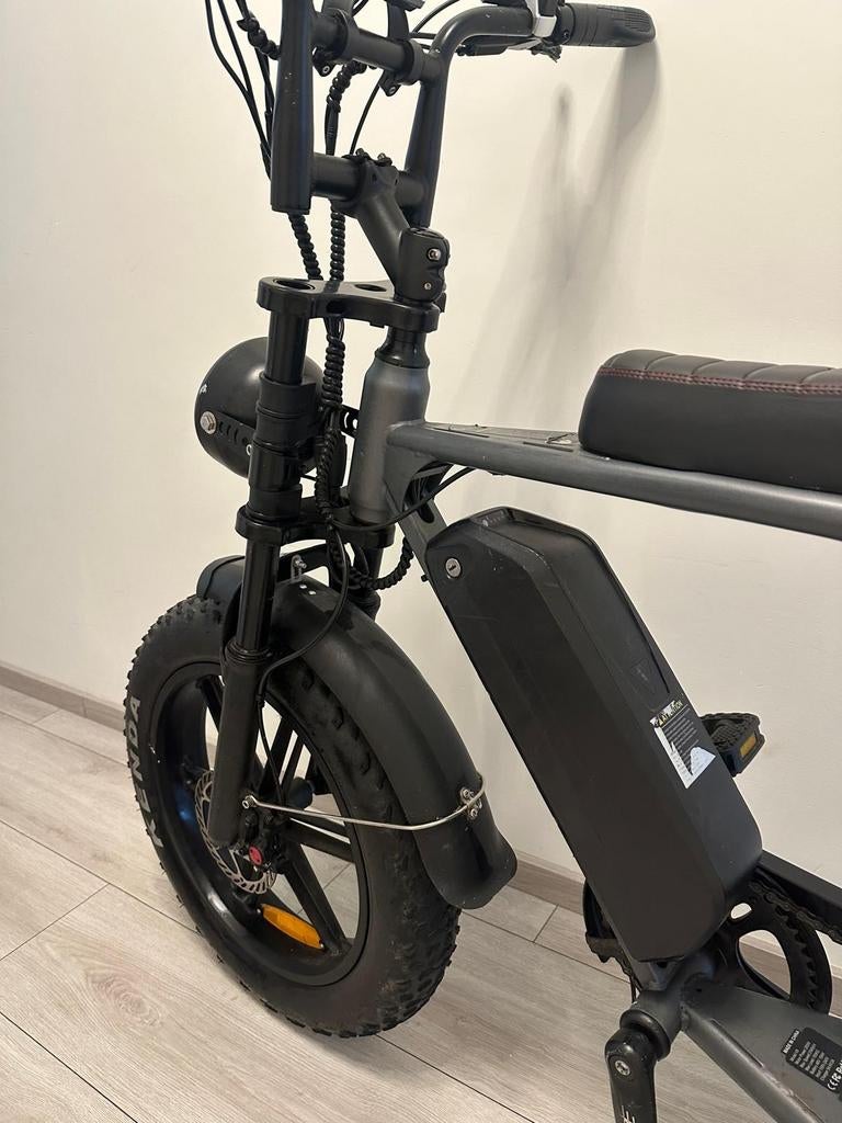 Stoere E-bike met dikke banden en lange zadel, Overige merken, Ophalen of Verzenden, Zo goed als nieuw, Minder dan 47 cm