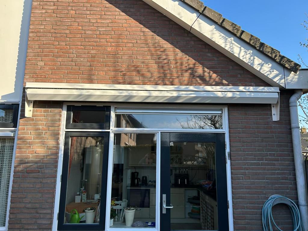 Terrasscherm met Somfy motor en afstandsbediening, Ophalen, Gebruikt, Elektrisch, 150 tot 300 cm