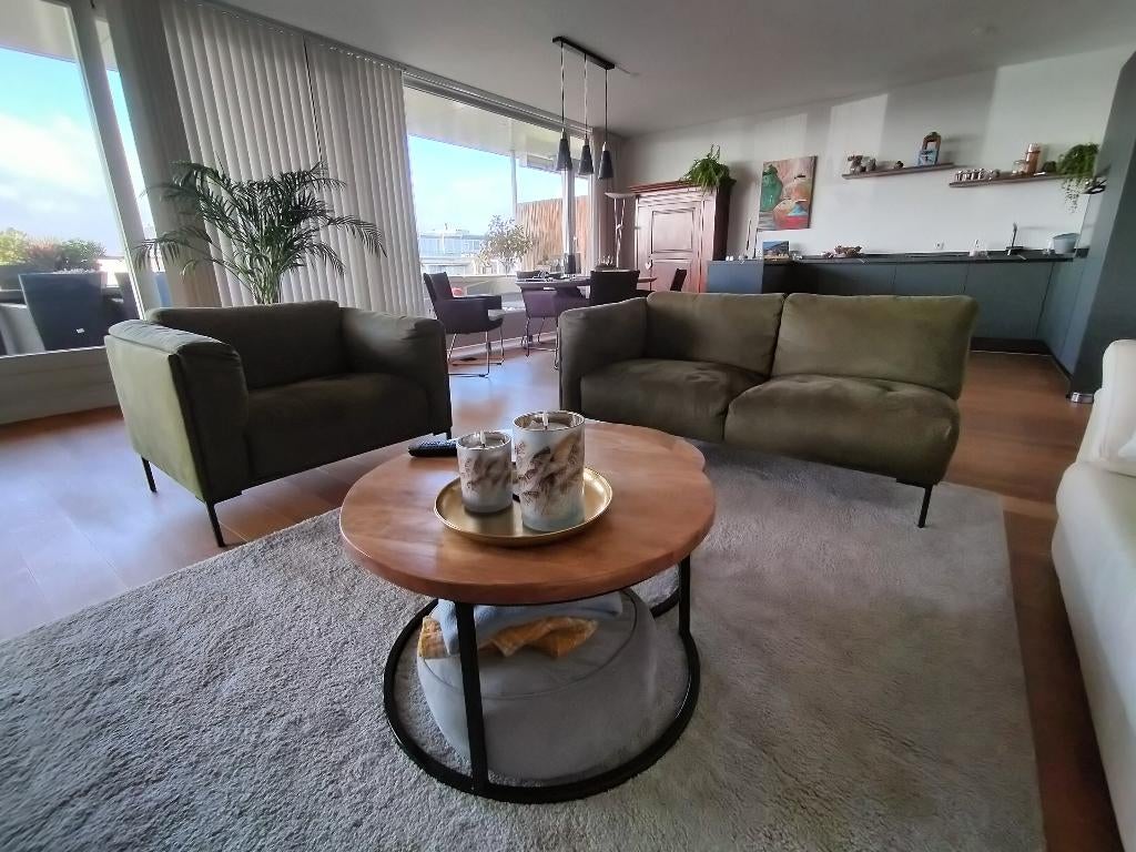 Bank en stoel (microleder bull), Ophalen, Zo goed als nieuw, Trendy, Leer