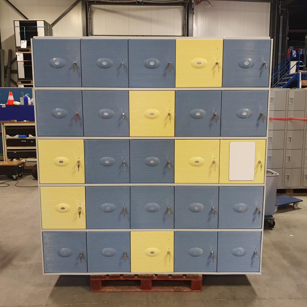 25-deurs Sonesto lockerkast - 204x195x59 cm, Niet ingevuld, Gebruikt, Niet ingevuld, Niet ingevuld