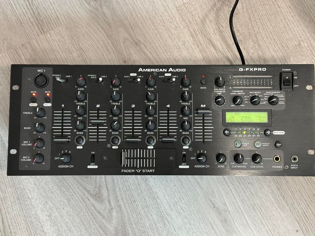 American Audio Q-FX Pro mixer, Ophalen of Verzenden, Gebruikt, 5 tot 10 kanalen, Microfooningang