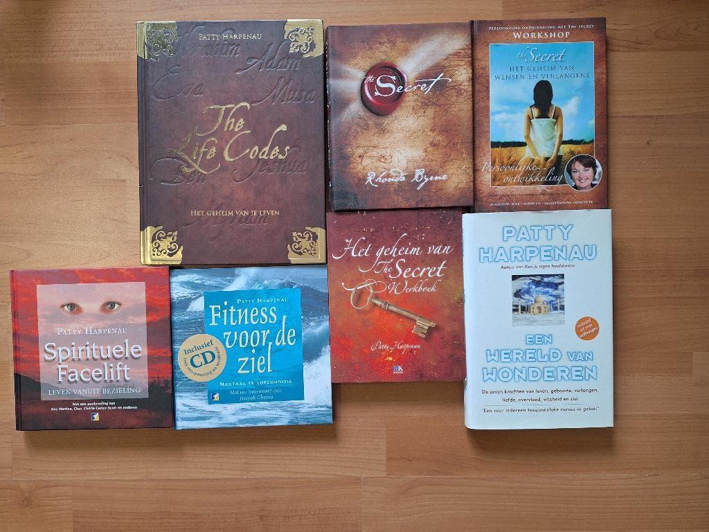 Patty Harpenau 7 boeken The secret e.a, Ophalen of Verzenden, Zo goed als nieuw, Spiritualiteit algemeen, Overige typen