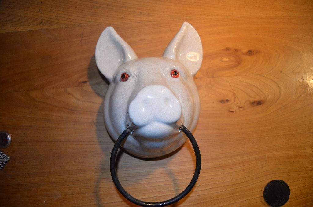 Varken om je doeken op te hangen, keramiek., Antiek en Kunst, Ophalen of Verzenden