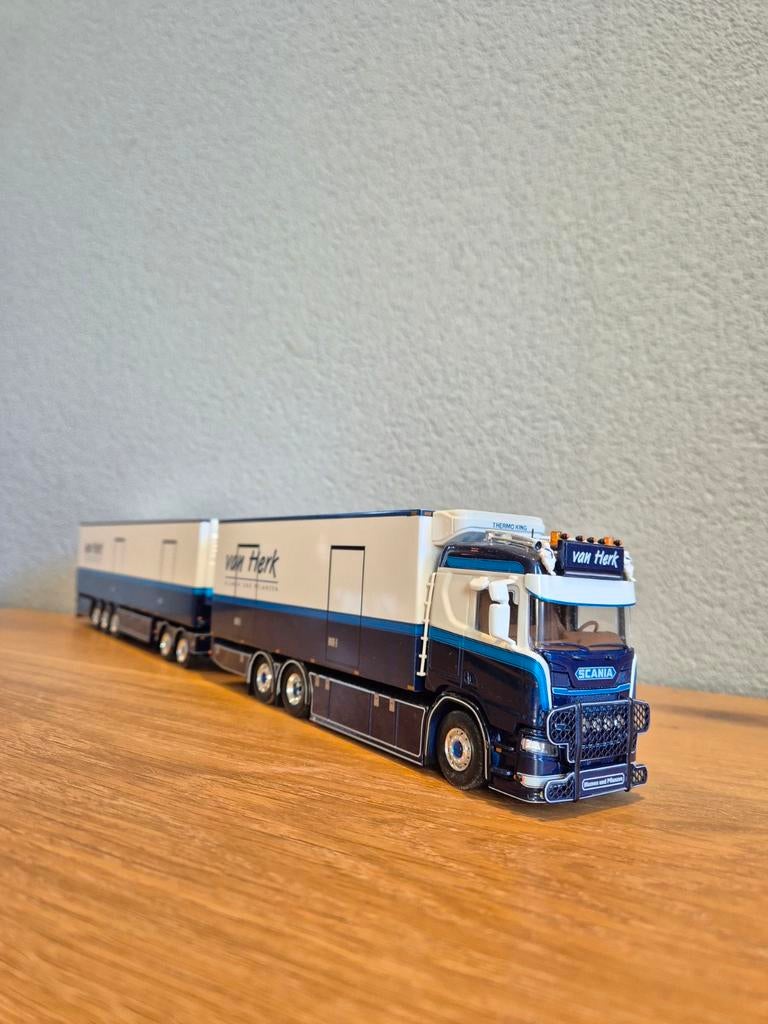 Tekno Scania Lzv Van Herk Scania R650, Ophalen of Verzenden, Zo goed als nieuw, Bus of Vrachtwagen, Tekno