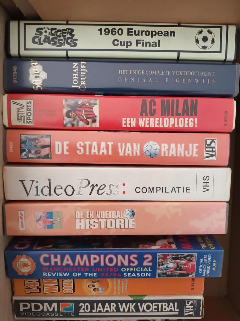 Voetbal-videobanden VHS, 25 stuks., Alle leeftijden, Ophalen, Gebruikt, Overige genres