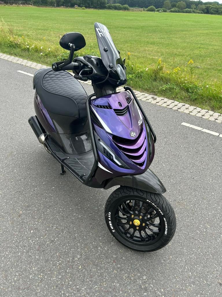 Piaggio zip 80cc 2017 full malossi uniek!, Fietsen en Brommers, Scooters | Piaggio, Ophalen, Maximaal 45 km/u, Zip, Zo goed als nieuw