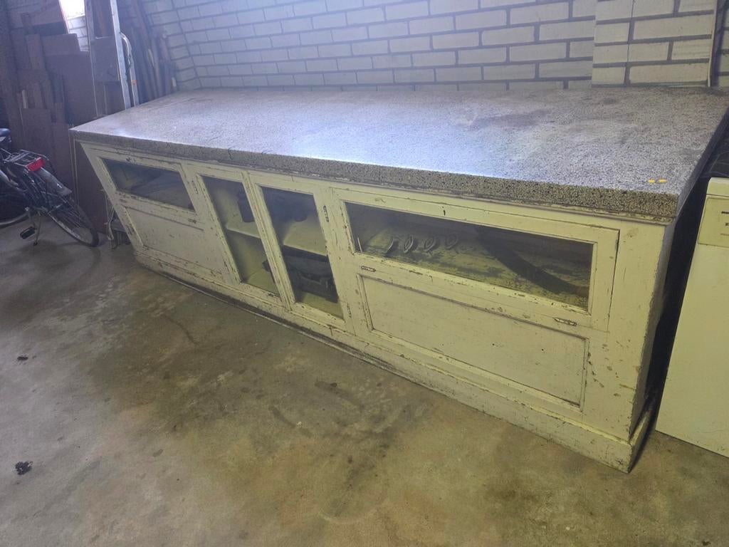 Lange houten kast met stenen blad,Vintage toonbank balie, Ophalen, Gebruikt